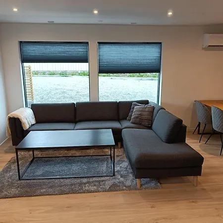 Centrally Located New Leilighet *